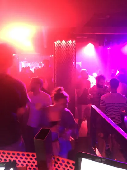 Ultra Klubs